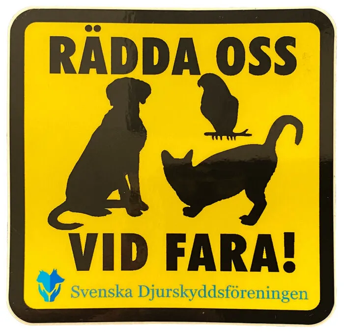 Klisterdekal ”Rädda oss vid fara”